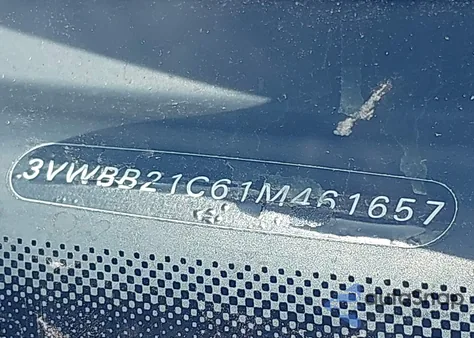 2001 Volkswagen New Beetle Gl из США, поврежденный, VIN 3VWBB21C61M461657